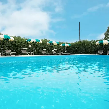 Vintage In With Swimming Pool Holiday home *